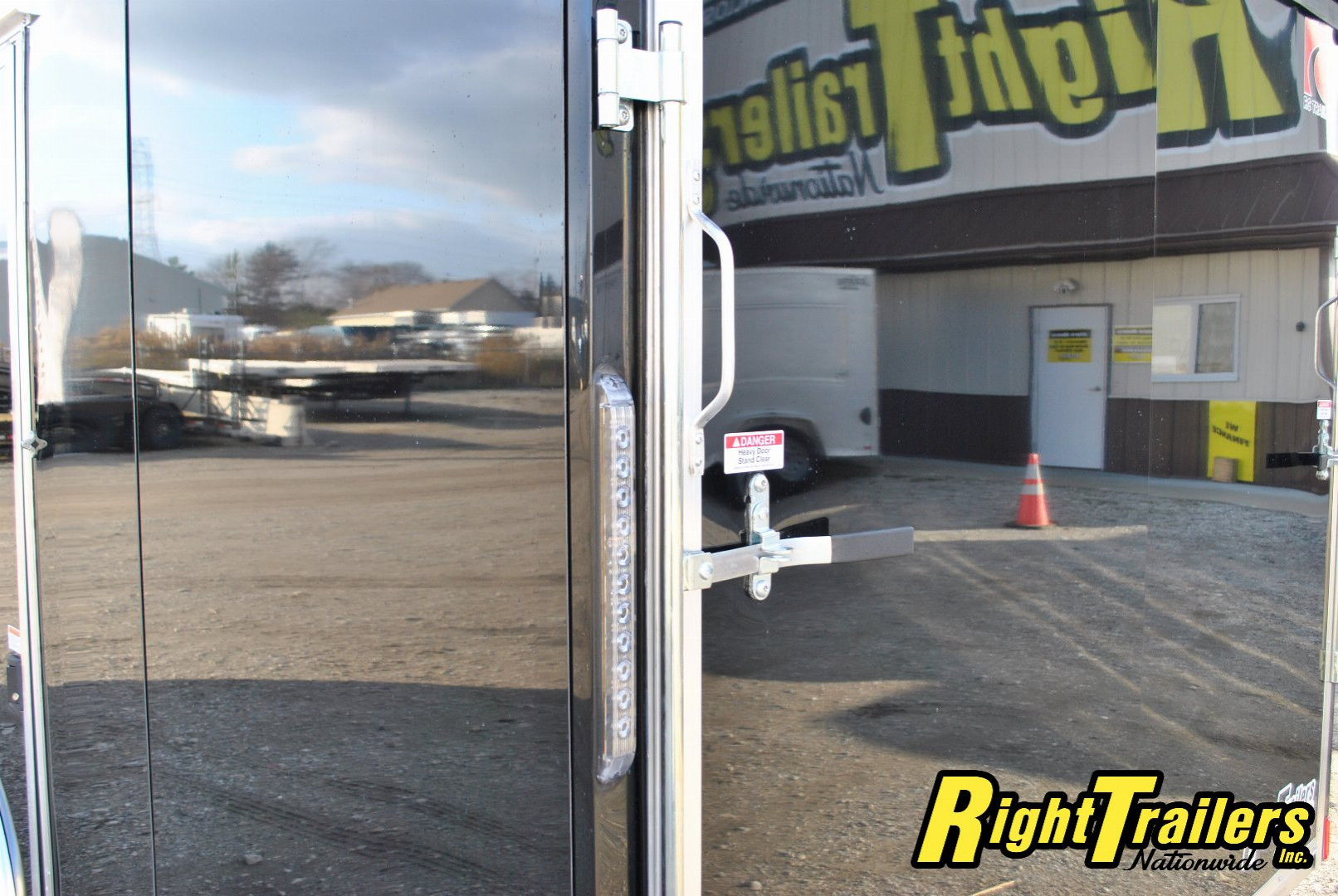 New 2025 8.5X24 RC TRAILER