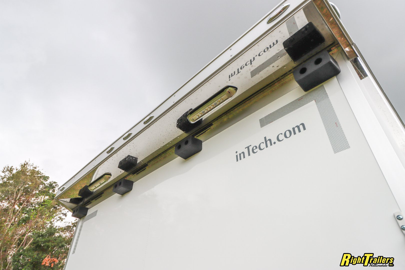 New 2025 inTech Trailers 8.5x34 Race Trailer