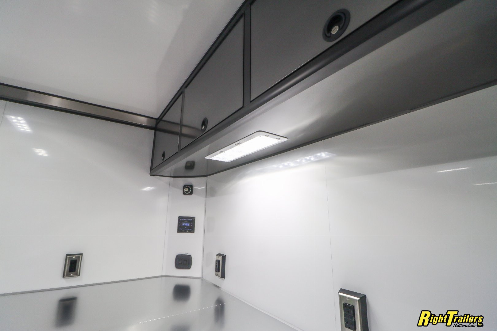 New 2025 inTech Trailers 8.5x34 Race Trailer