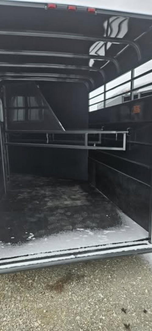 New 2025 Maxwell Brushpopper Slant 3 Horse Trailer