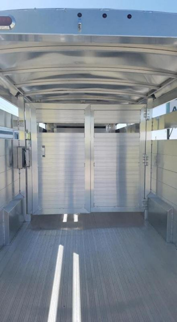 New 2026 Hillsboro Industries Endura Livestock Trailer