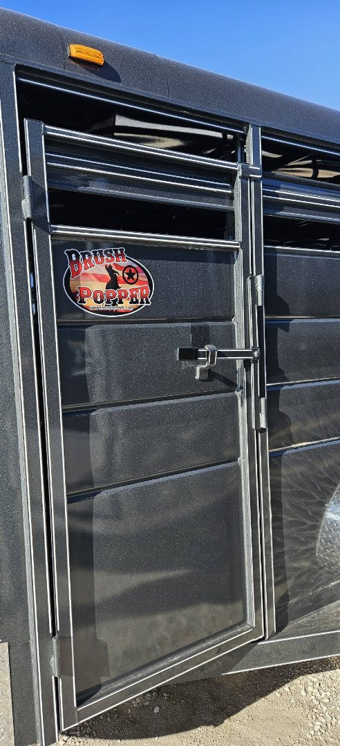 New 2025 Maxwell Brushpopper 3 Horse Trailer