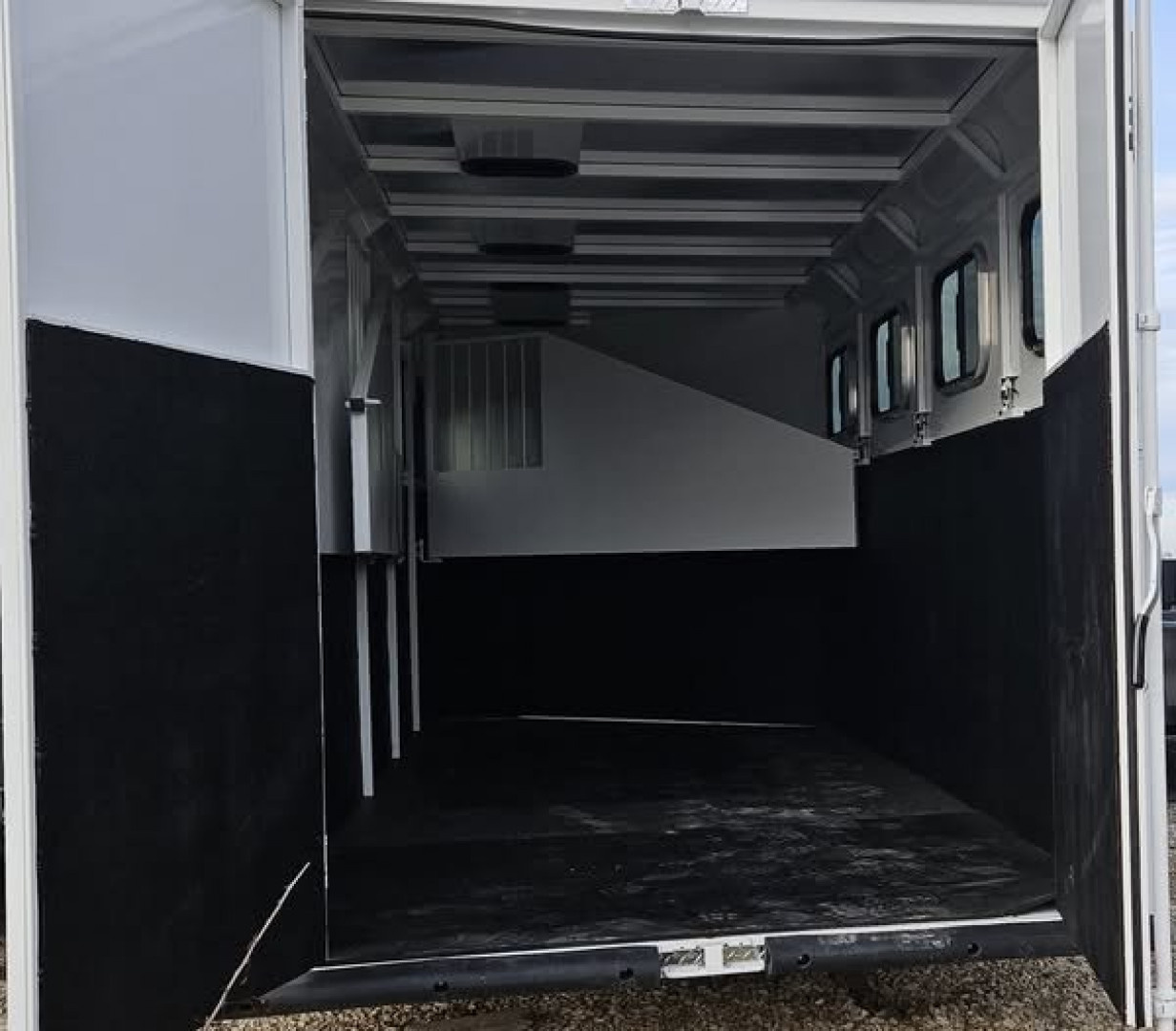 New 2025 Trails West Adventure MX GN 4-Horse Trailer