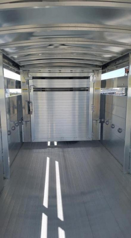 New 2026 Hillsboro Industries Endura Livestock Trailer