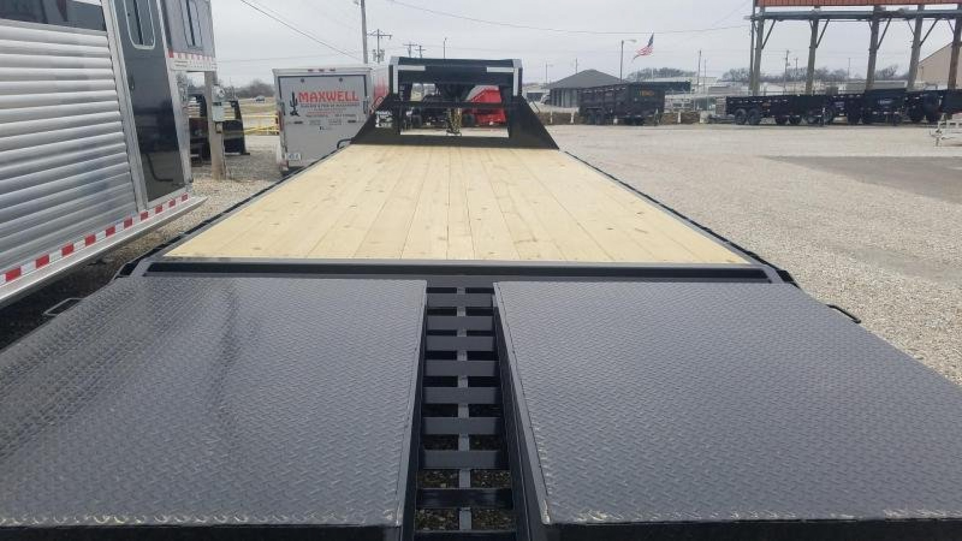 New 2022 Maxwell DC Gooseneck Flatbed Trailer***