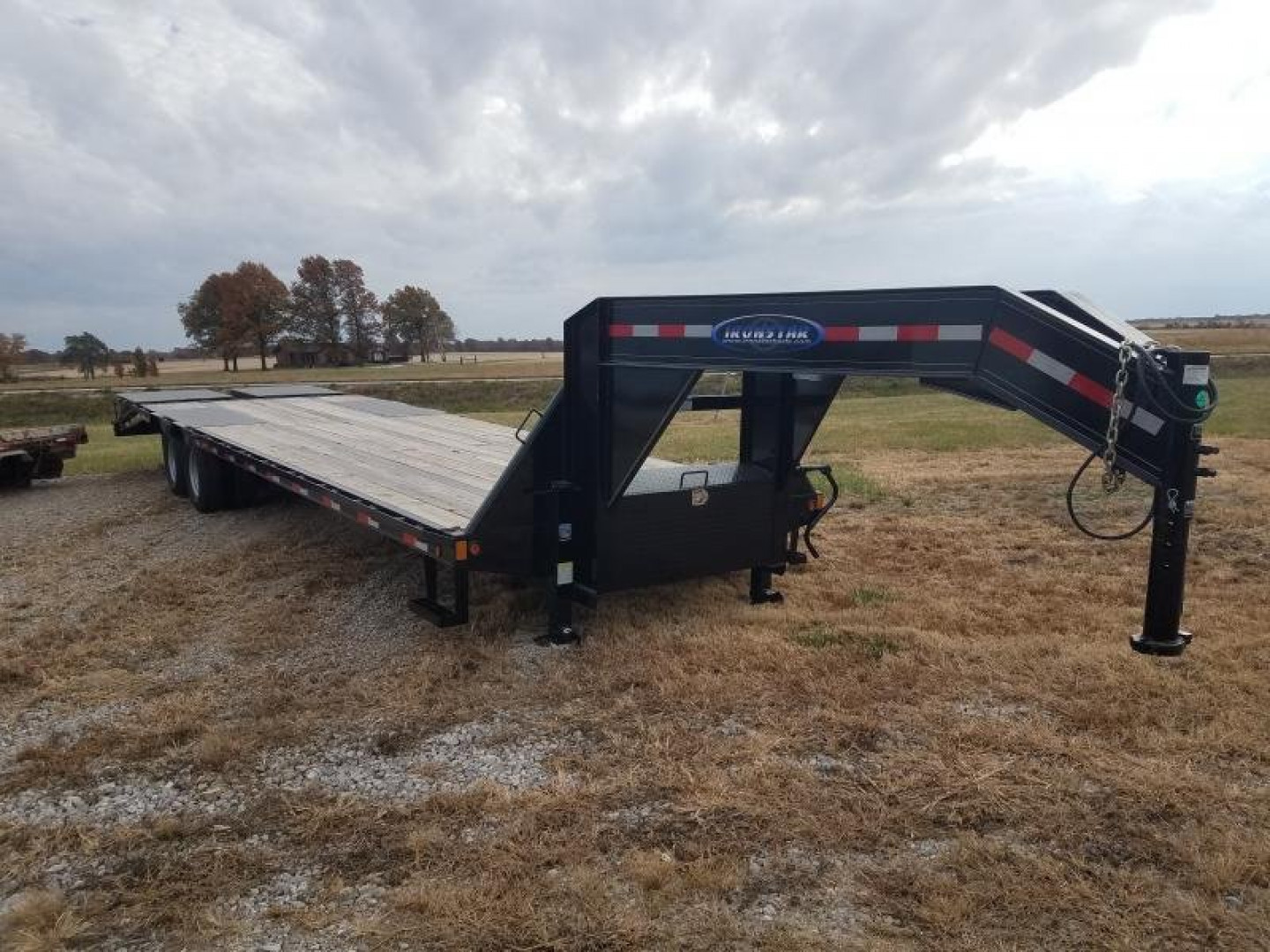 New 2022 Maxwell Tandem Duel 32 Equipment Trailer