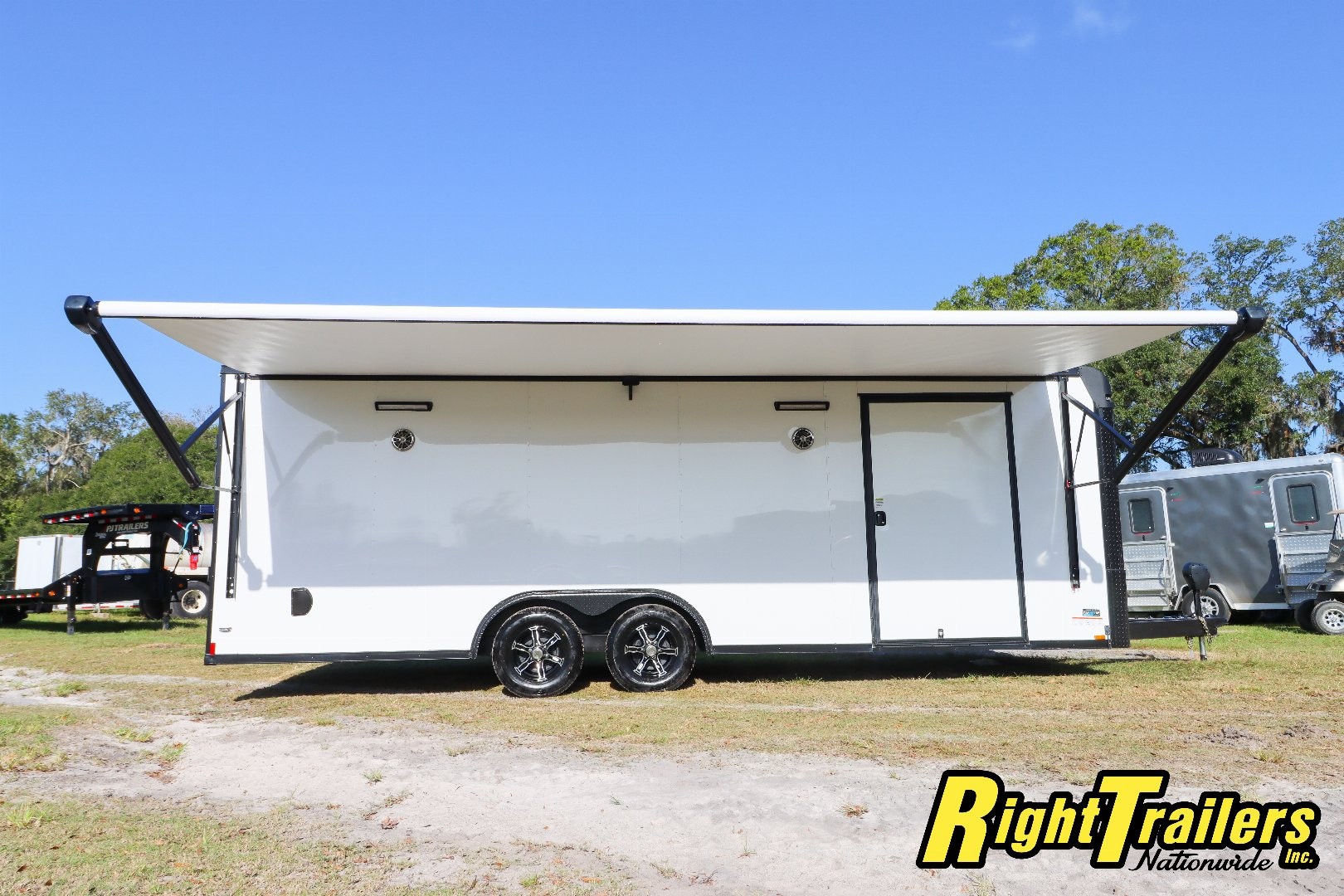 New 8.5X24 Anvil Racing Trailer