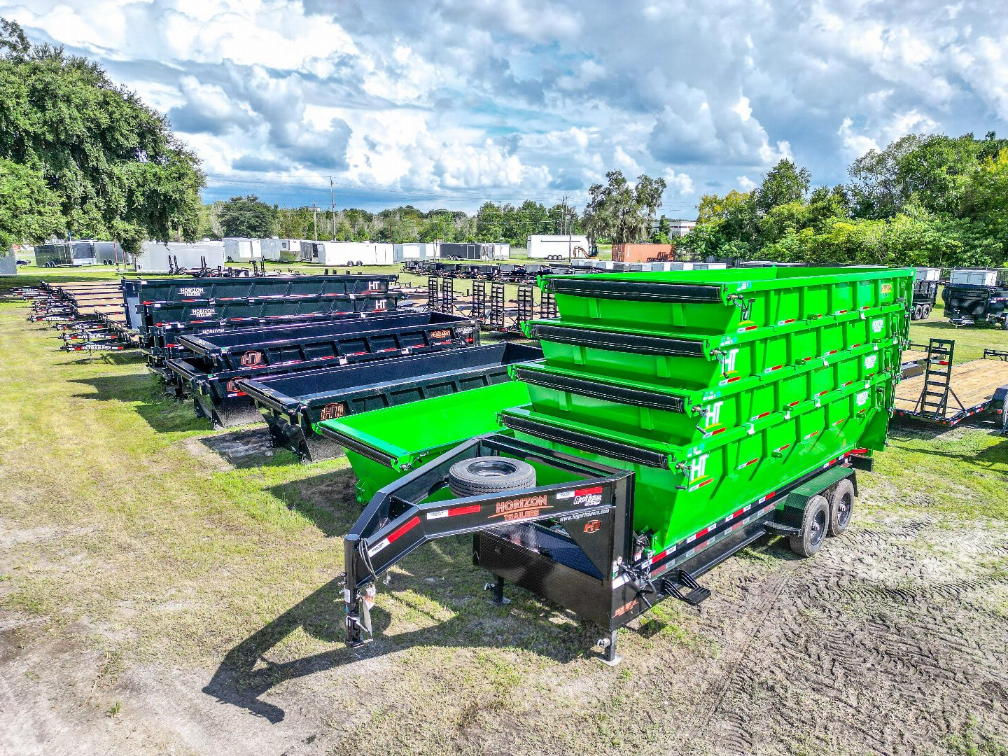 New 7x20 Horizon Gooseneck Roll Off & 7 BINS