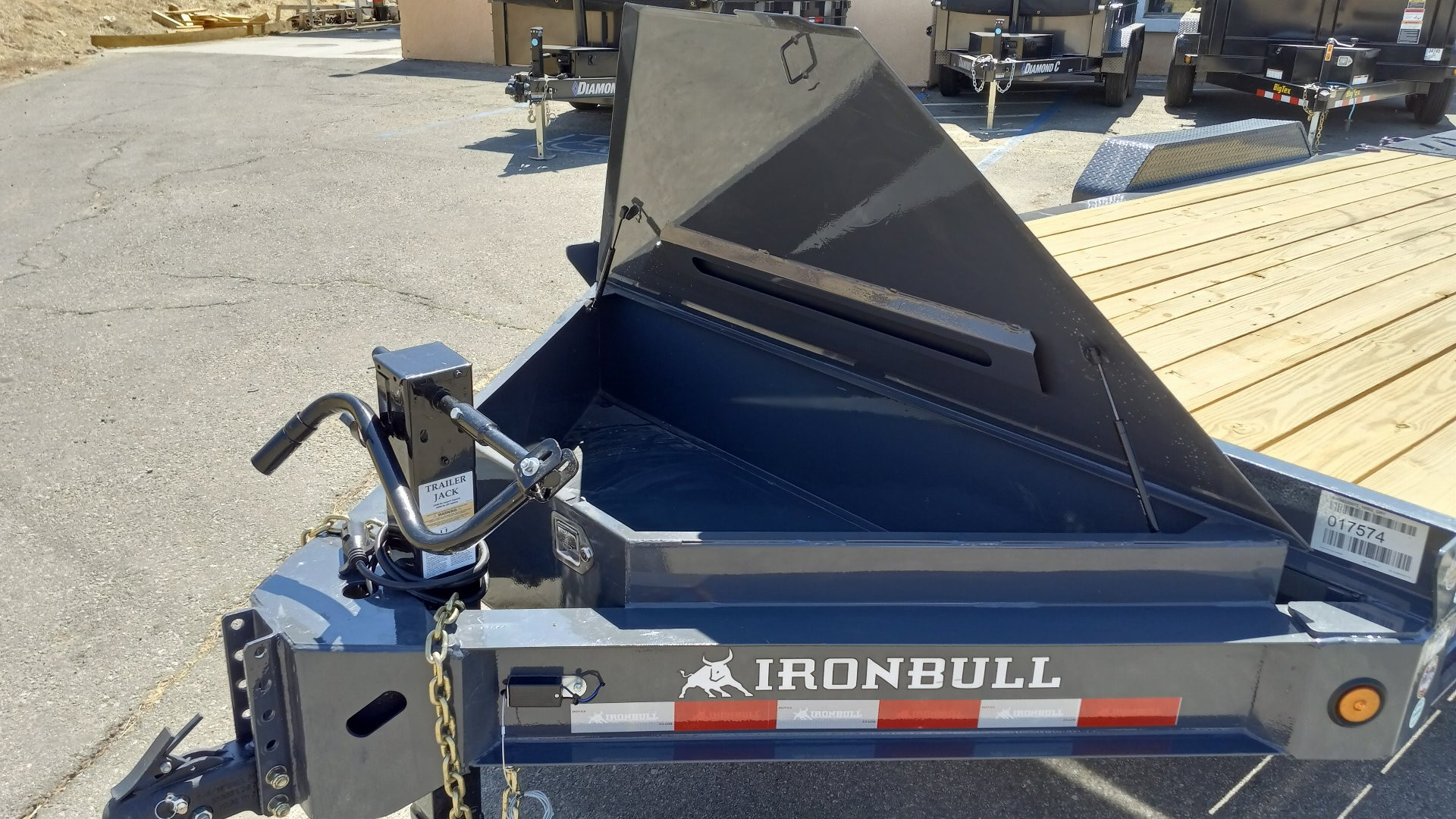 New 2025 IRON BULL EWB8320-MR Equipment Trailer