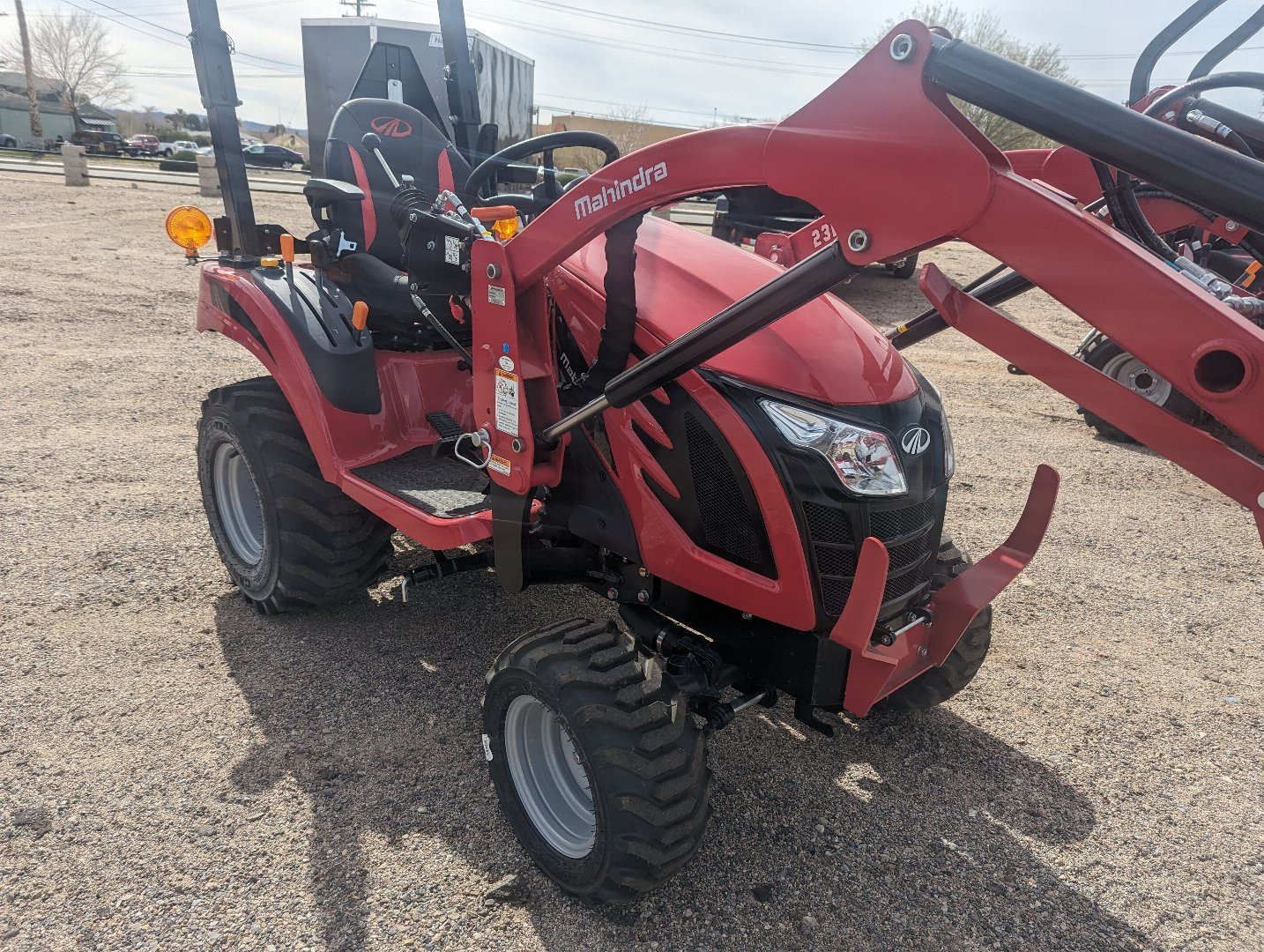New 2024 MAHINDRA eMax 20S HST Tractor