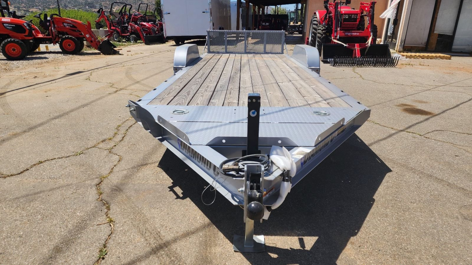 New 2024 Diamond C Trailers GTF20X83-BI Car Hauler