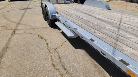 New 2024 Diamond C Trailers GTF20X83-BI Car Hauler