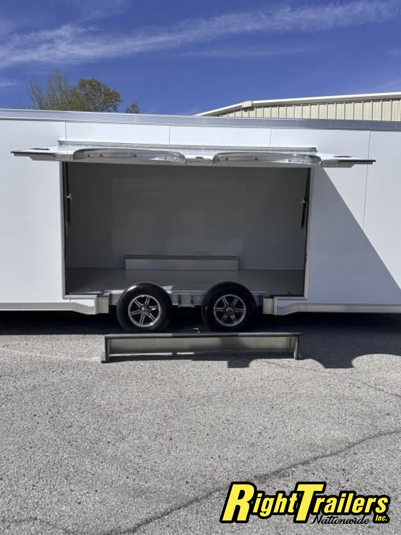Enclosed Cargo Trailer photo 4