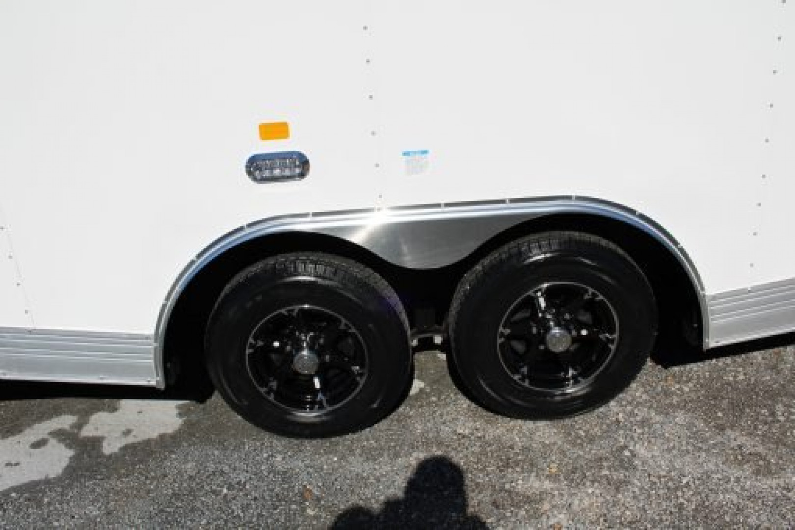 New 2023 8.5x28 Continental Cargo Race Trailer