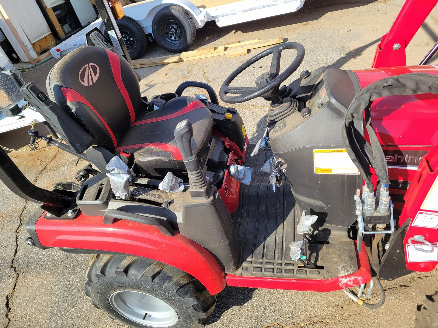 New 2024 Mahindra 1120 HST