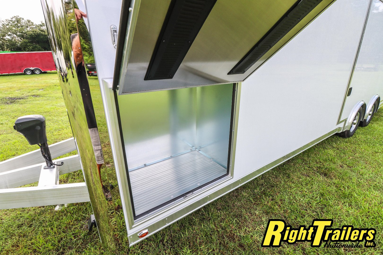 New 8.5X28 INTECH LITE SERIES TAG TRAILER