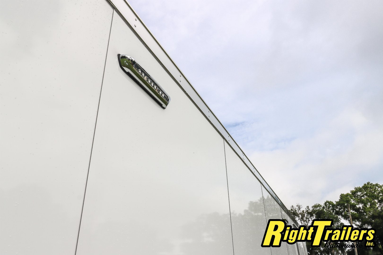 New 8.5X28 INTECH LITE SERIES TAG TRAILER