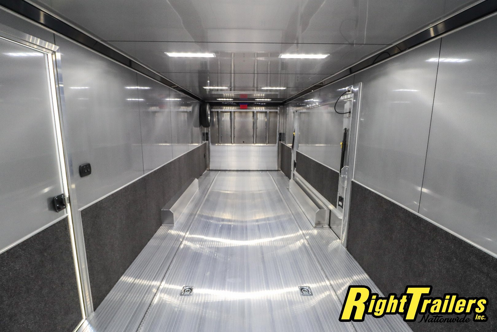 New 8.5X28 INTECH LITE SERIES TAG TRAILER
