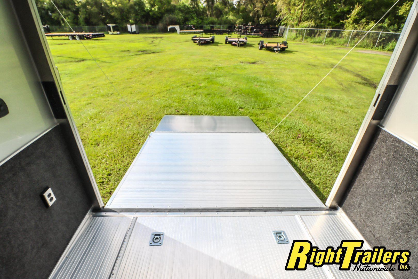 New 8.5X28 INTECH LITE SERIES TAG TRAILER
