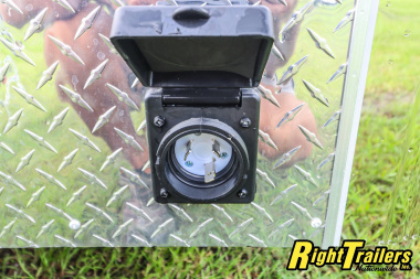 New 8.5X28 INTECH LITE SERIES TAG TRAILER
