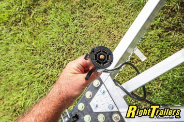 New 8.5X28 INTECH LITE SERIES TAG TRAILER
