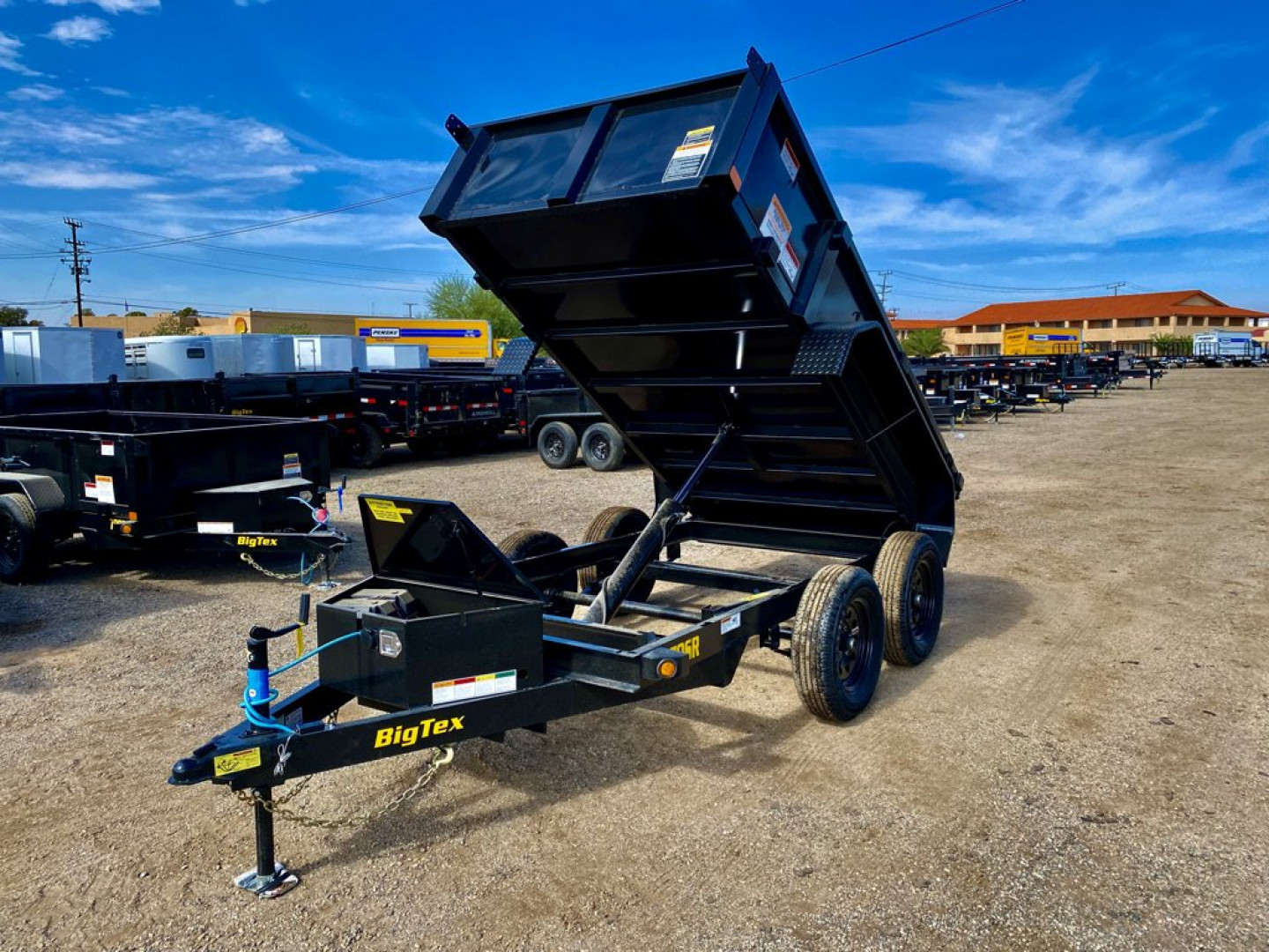New 2025 70SR-10-5W Dump Trailer