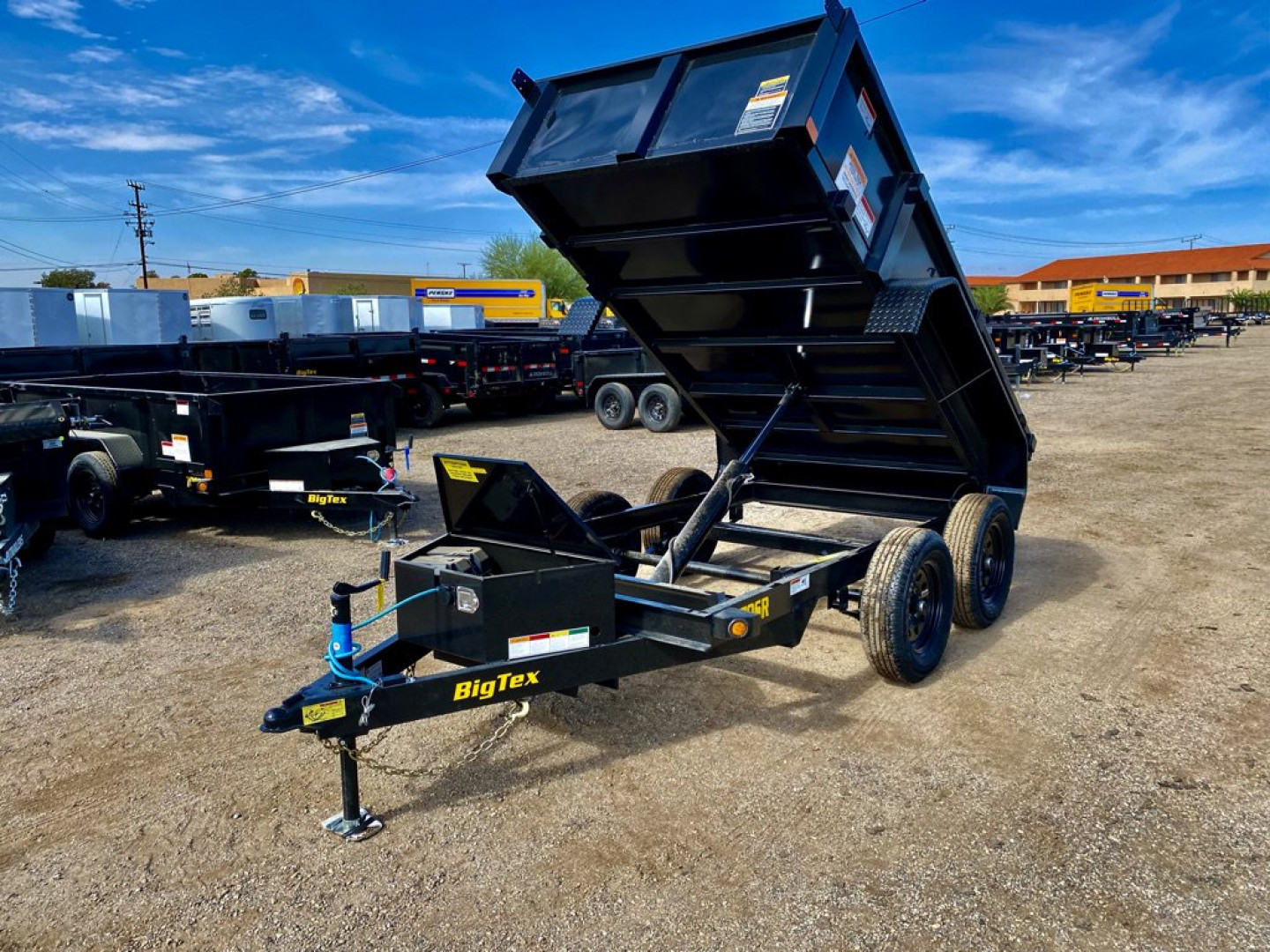 New 2025 70SR-10-5W Dump Trailer