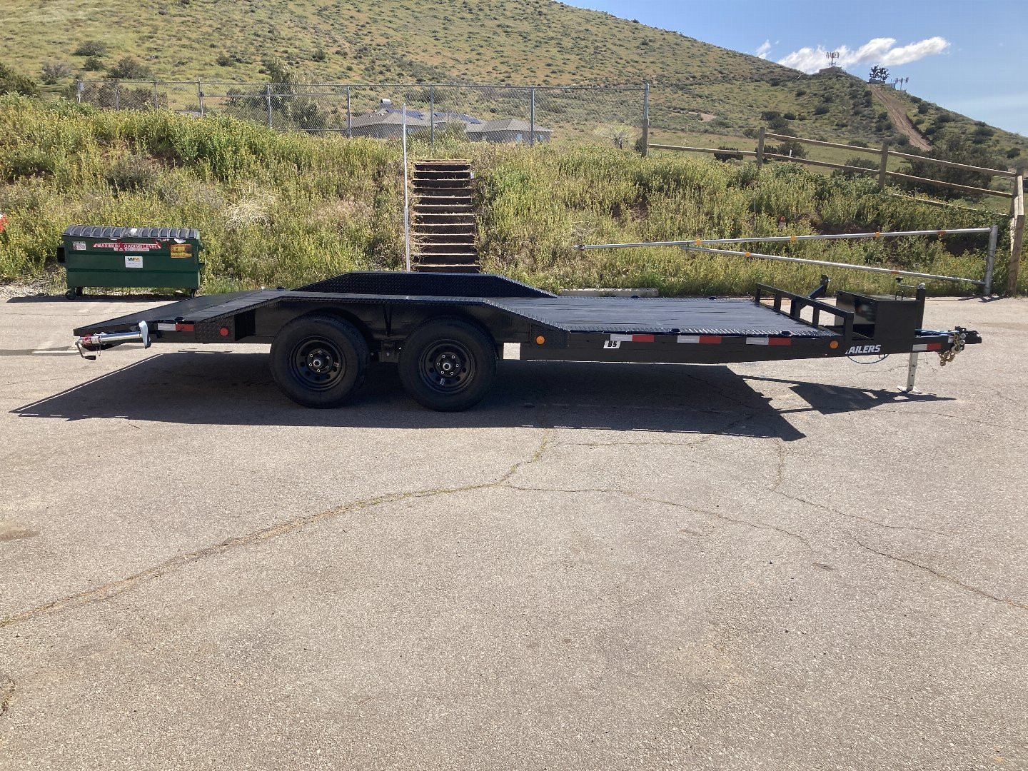 New 2023 MAHINDRA 2638 HST TLB BUNLE DEAL Tractor