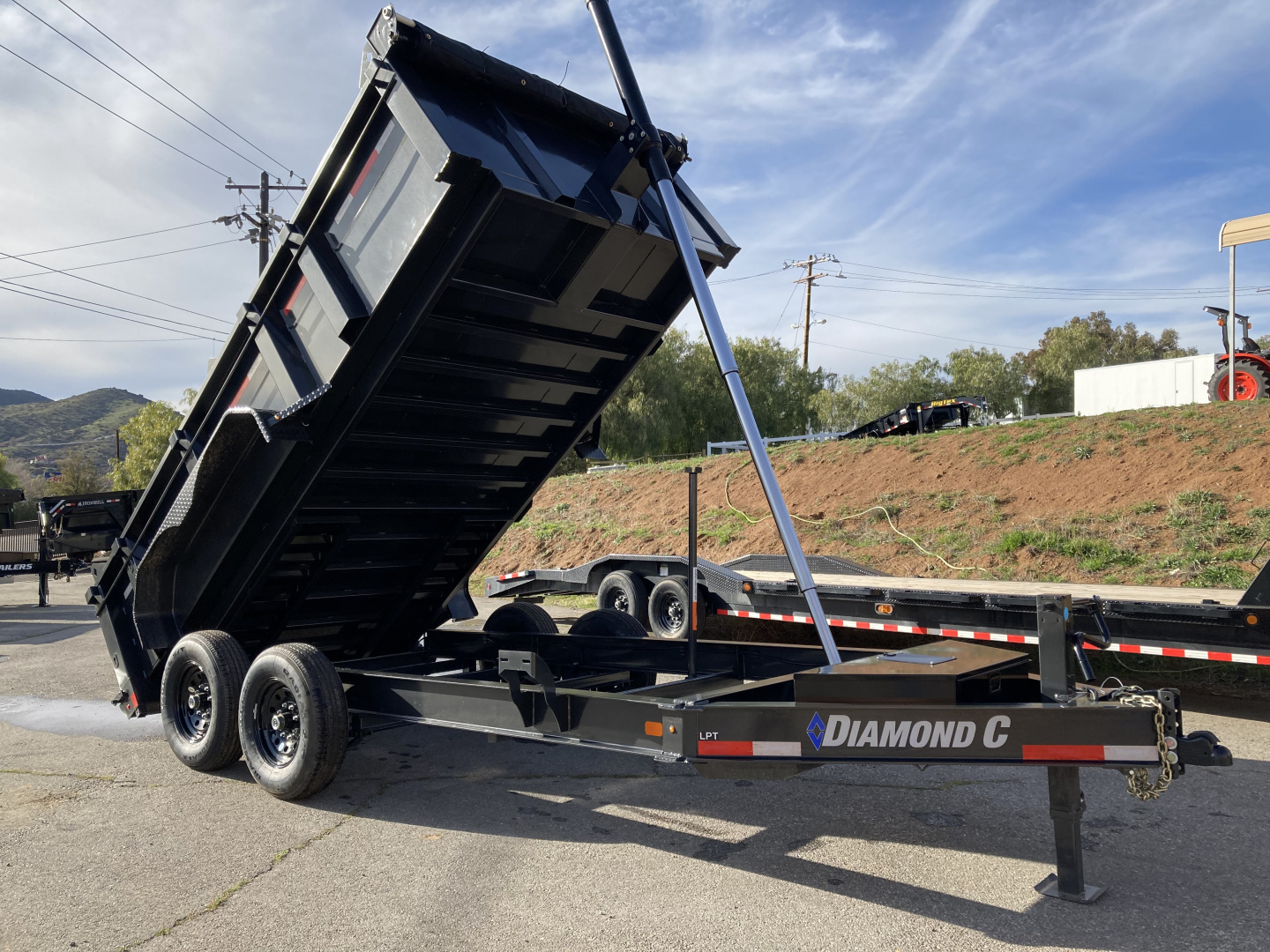 New 2026 Diamond C Trailers LPT 14X82-32 Dump Trailer