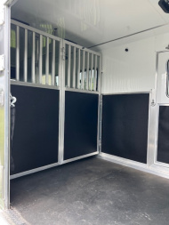 Used 2024 Shadow 2+1 with dressing room Horse Trailer