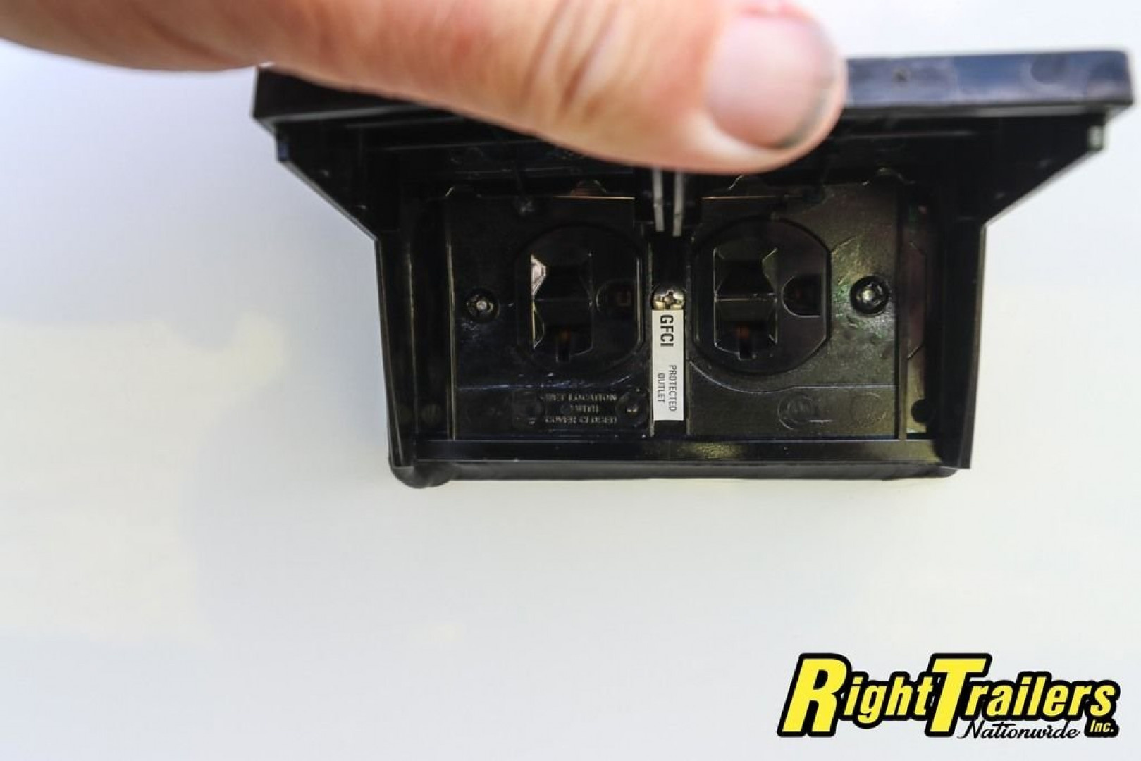 New 8.5x28 inTech LITE SERIES TAG TRAILER race trailer