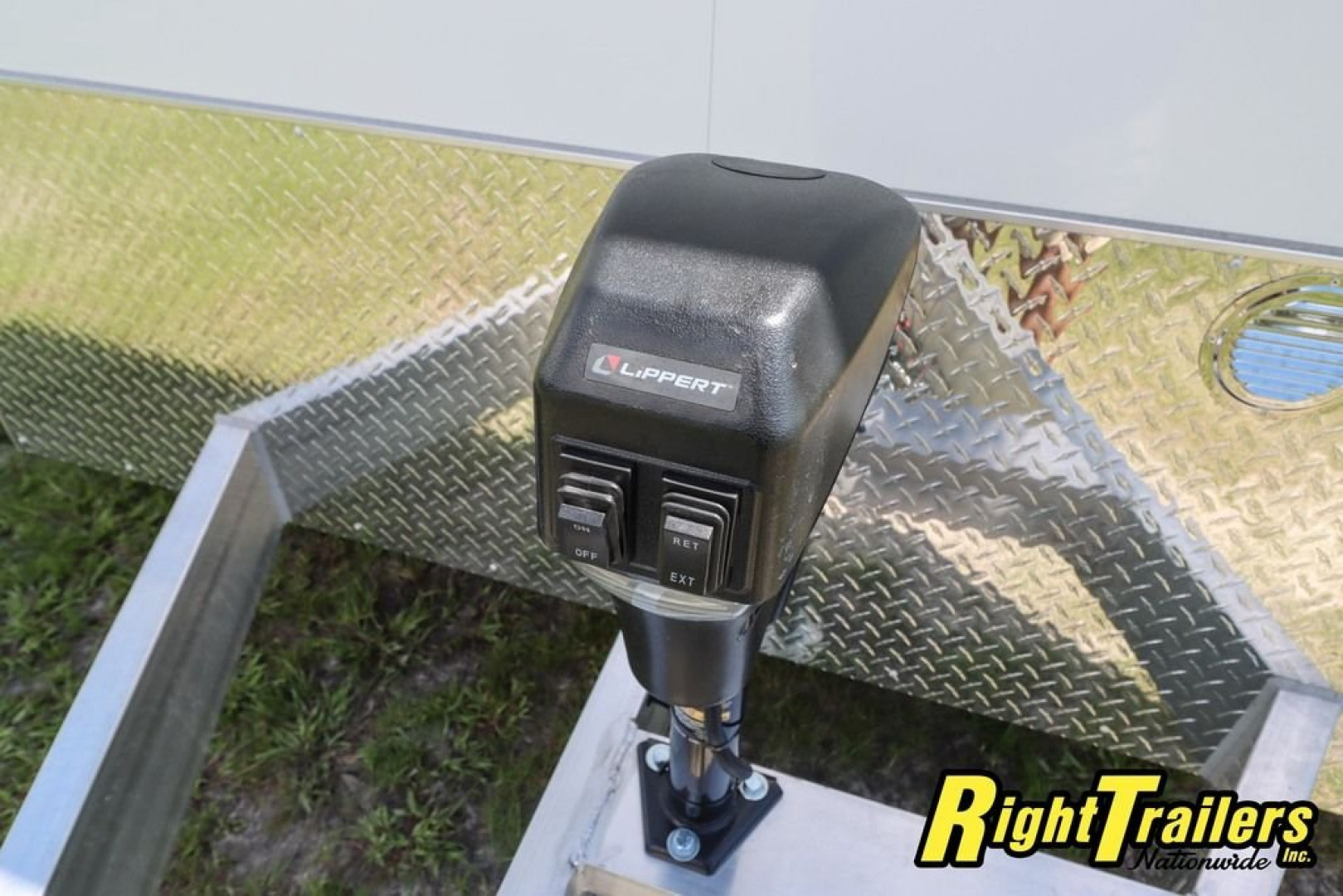 New 8.5x28 inTech LITE SERIES TAG TRAILER race trailer