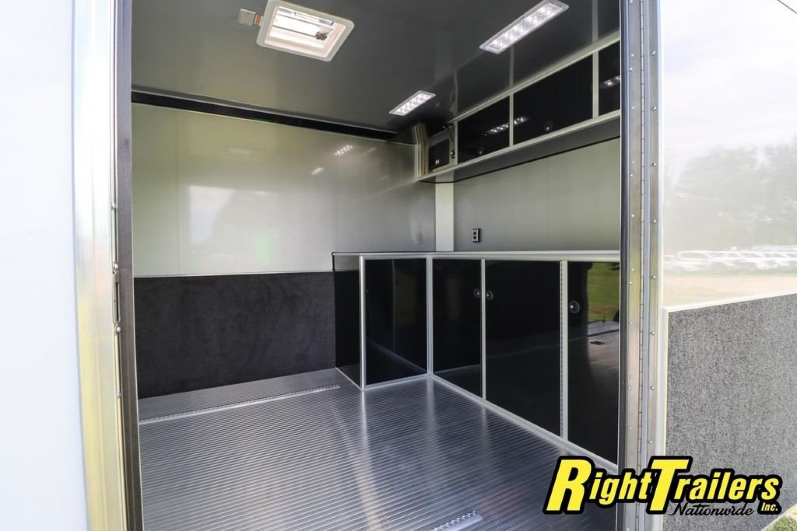 New 8.5x28 inTech LITE SERIES TAG TRAILER race trailer