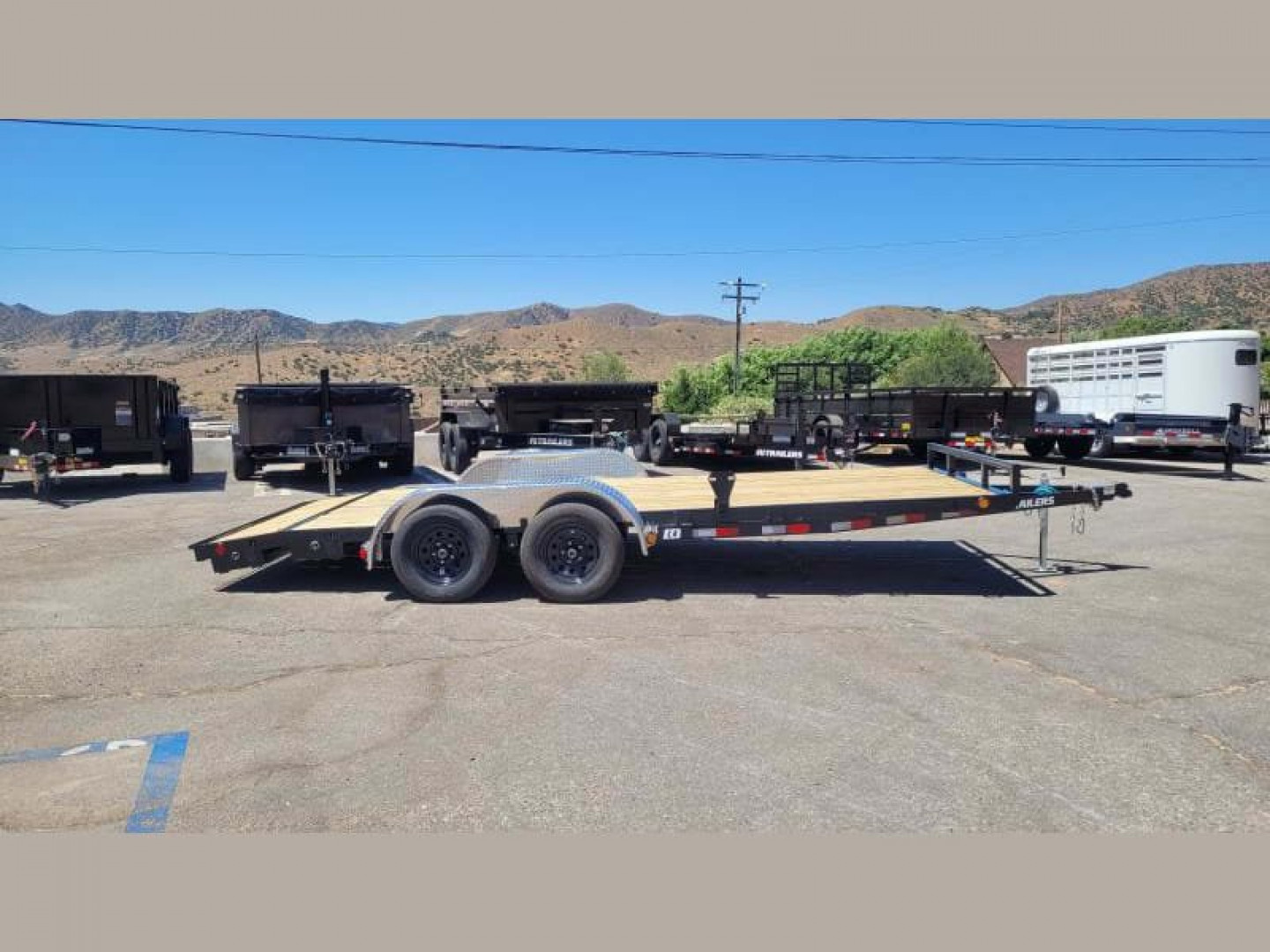 New 2024 PJ TRAILERS 83 x 18 C4182 Car Hauler BLACK FIRDAY SALE