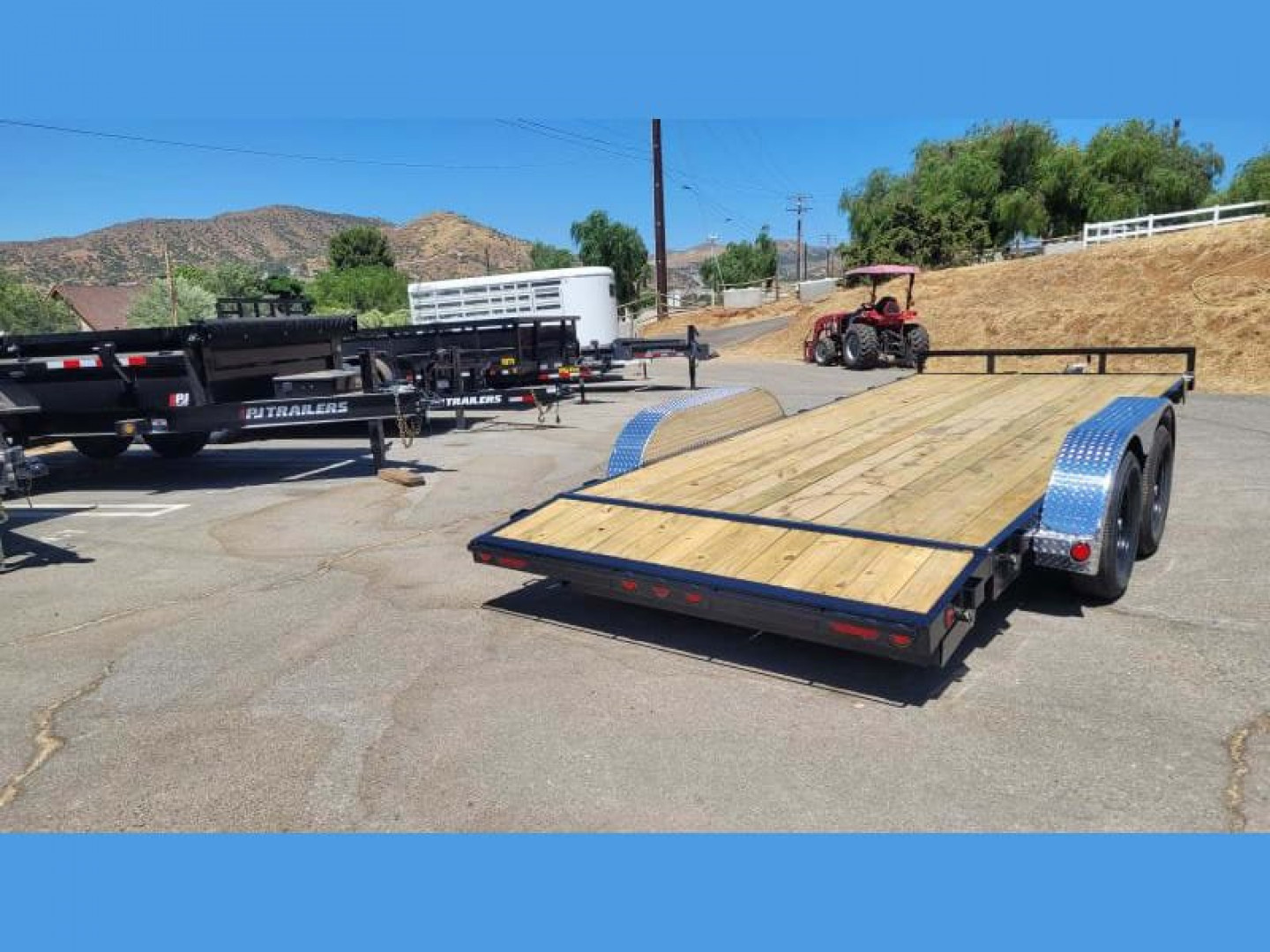 New 2024 PJ TRAILERS 83 x 18 C4182 Car Hauler BLACK FIRDAY SALE