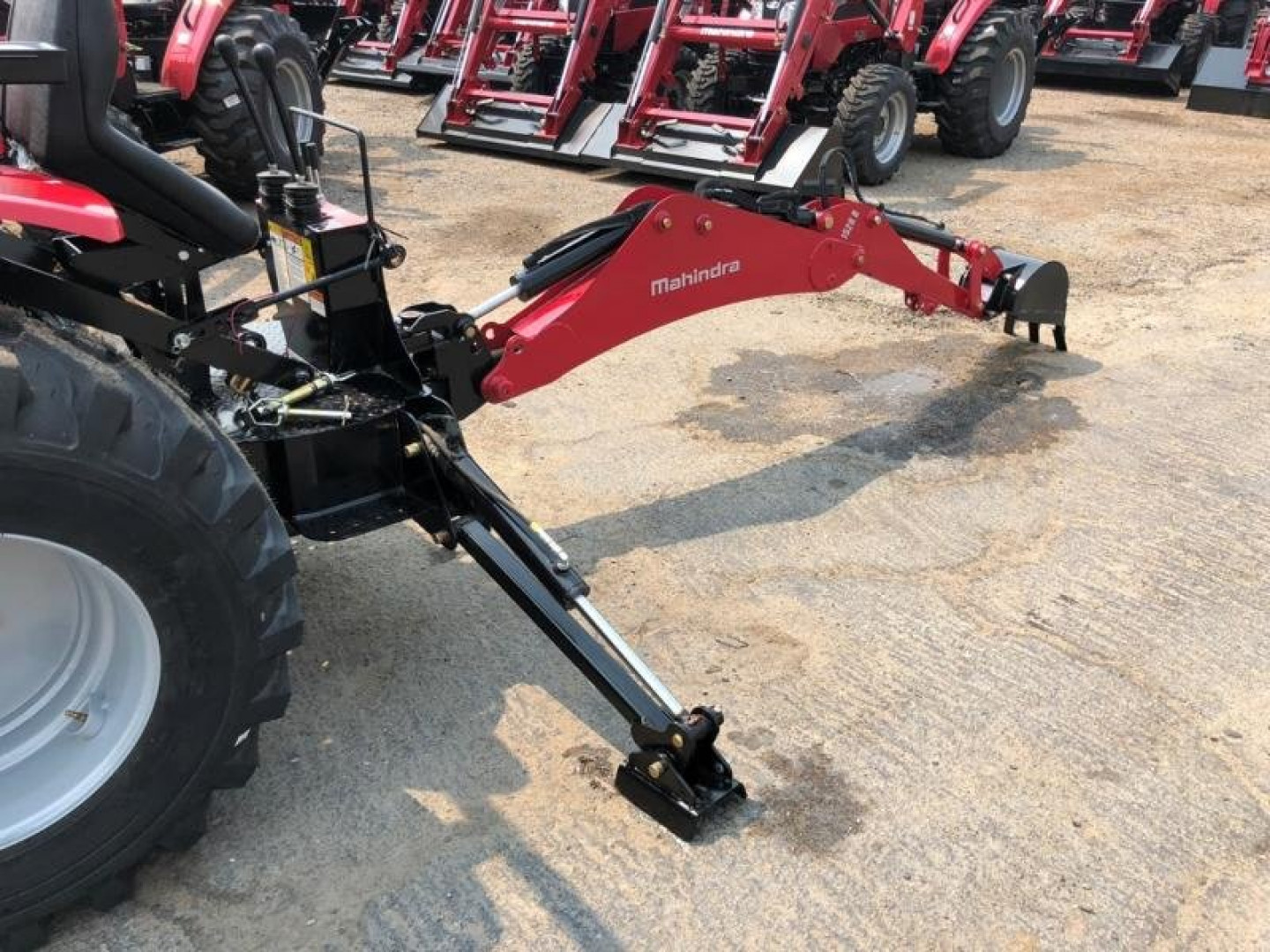 New 2024 Mahindra 1626 HST