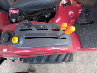 New 2023 Mahindra eMax 20S HST