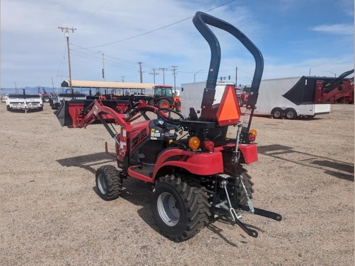 New 2023 Mahindra eMax 20S HST