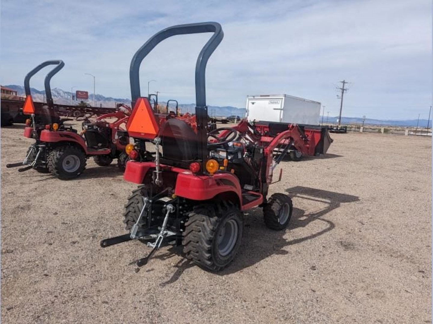 New 2023 Mahindra eMax 20S HST