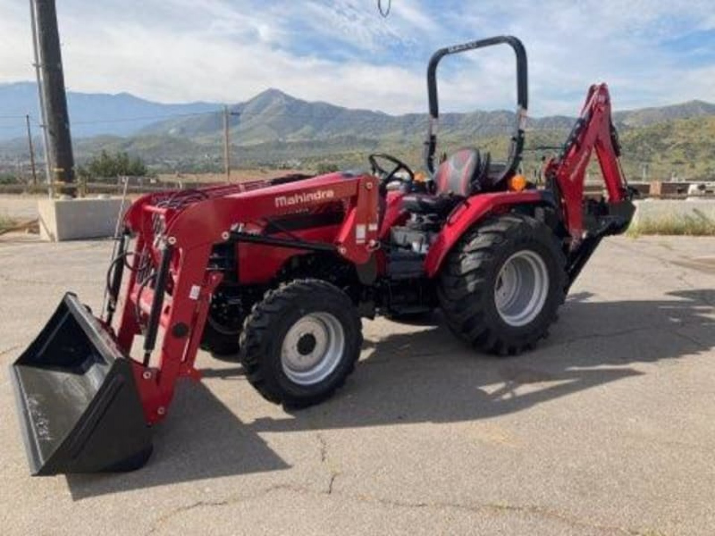 New 2022 Mahindra 2638 HST BACKHOE