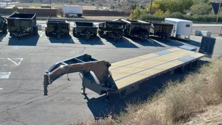 New 2024 Diamond C Trailers FMAX 212 40X102