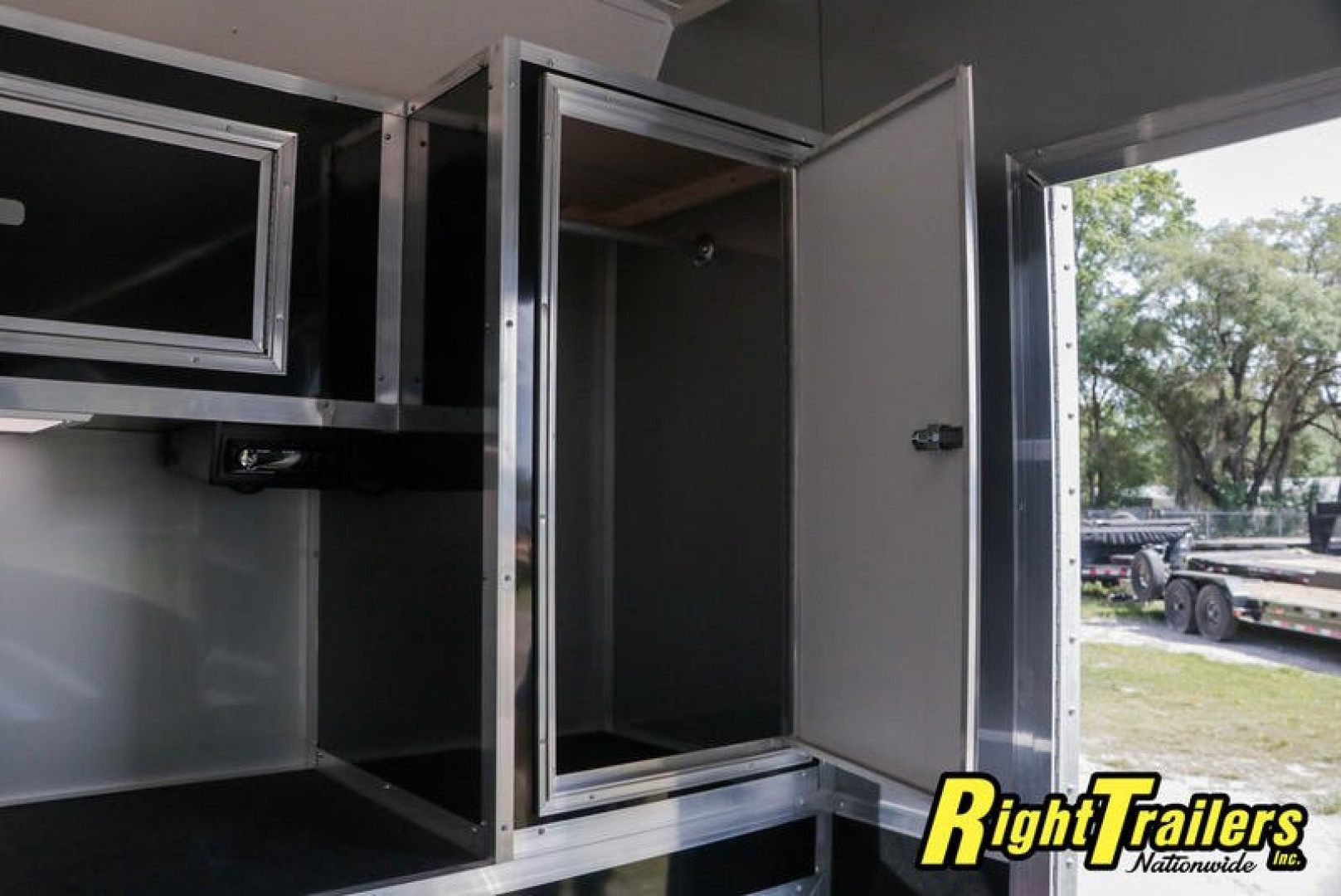 New 2022 8.5x34 Vintage Pro Stock Series Race Trailer P834