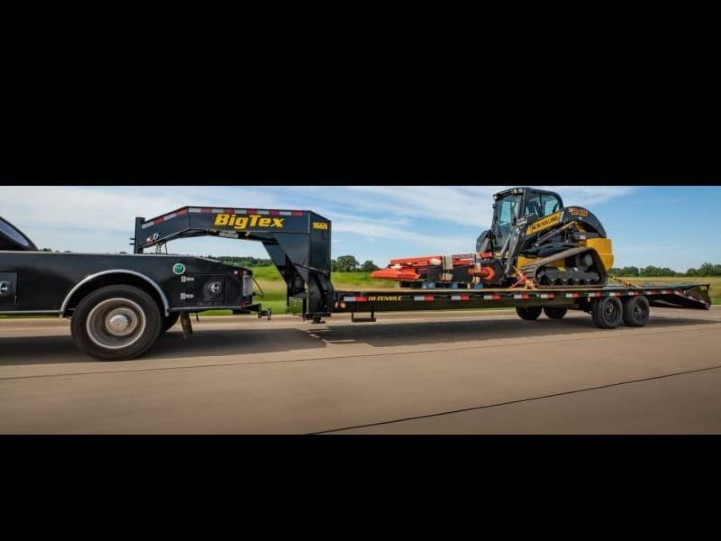 Used 2022 BIG TEX TRAILERS 16GN-25+5 Flatbed Trailer