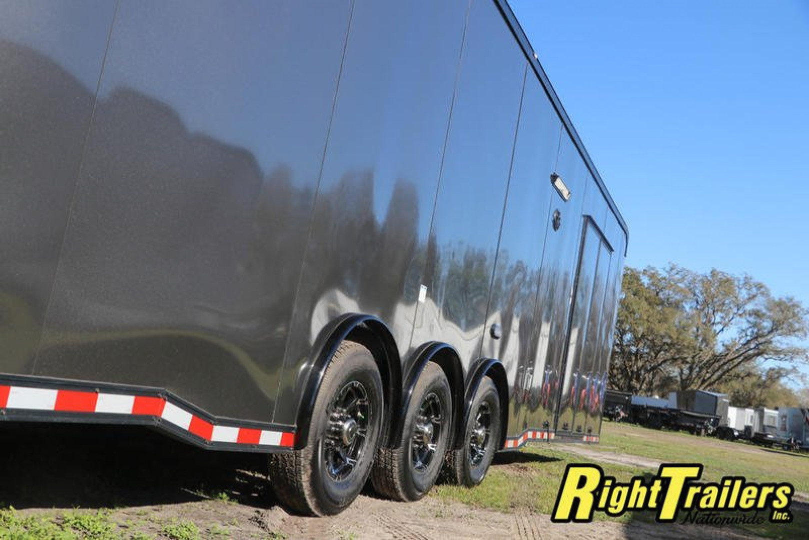 New 2022 8.5x34 Cargo Mate Race Trailer GAEL8.534TTA4