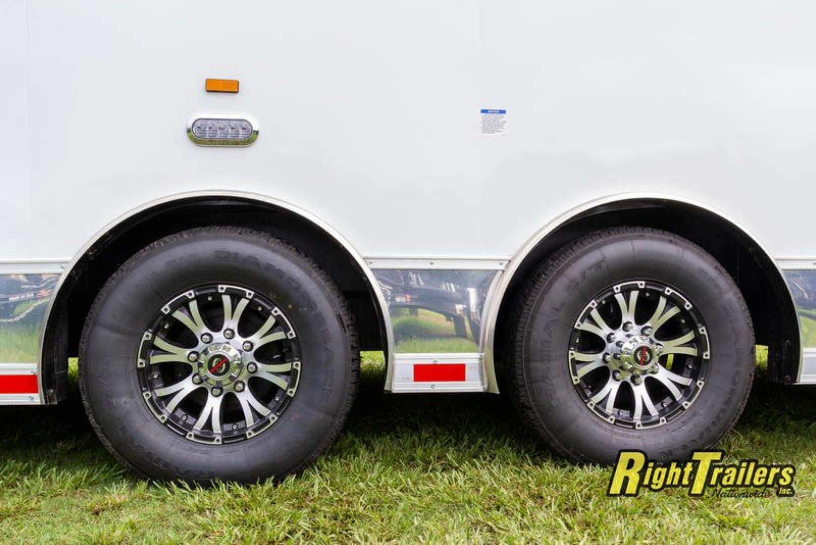 New 2022 8.5x30 Cargo Mate Racing Trailer GAEL8.530TA4