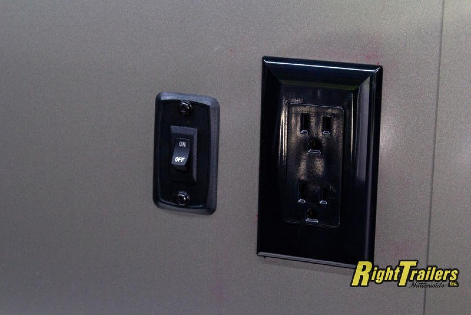 New 2022 8.5x30 Cargo Mate Racing Trailer GAEL8.530TA4