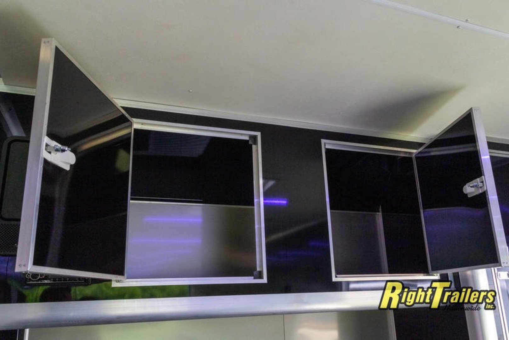 New 2022 8.5x30 Cargo Mate Racing Trailer GAEL8.530TA4