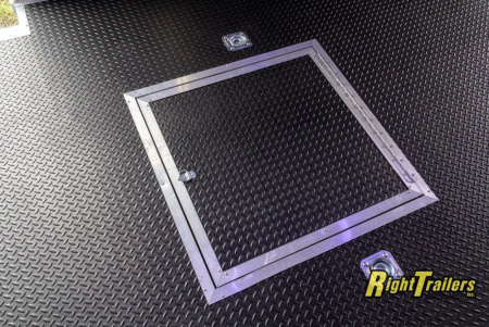 New 2022 8.5x30 Cargo Mate Racing Trailer GAEL8.530TA4