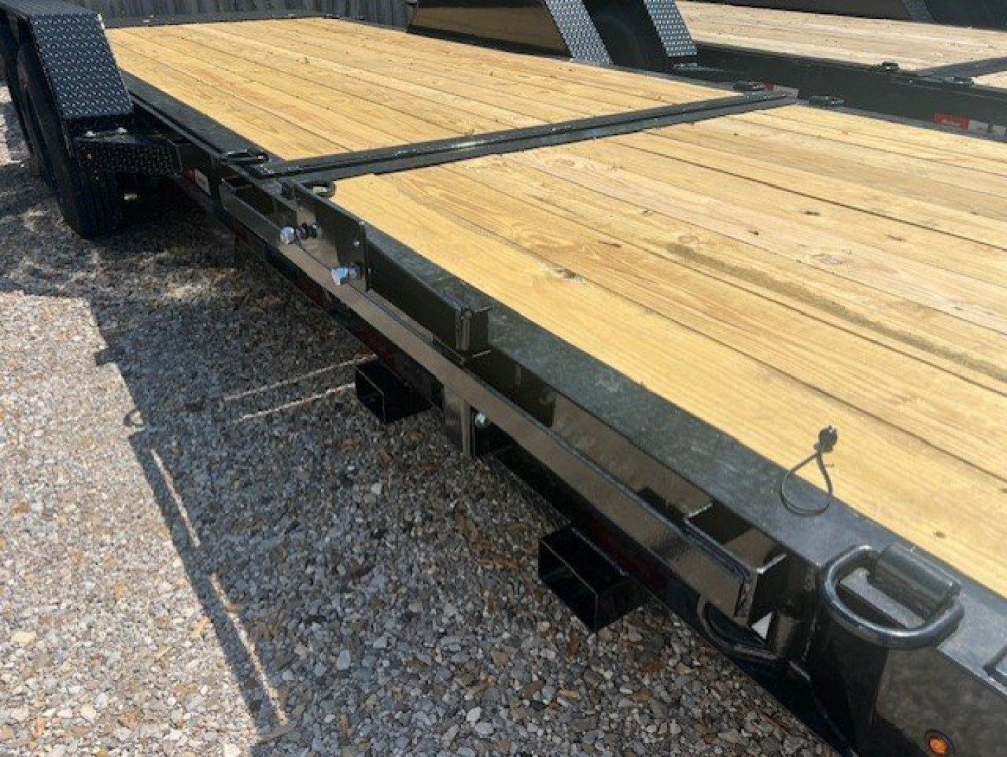 New 2025 Liberty Trailers 83x22 (16+6) 16k Rated Split Deck