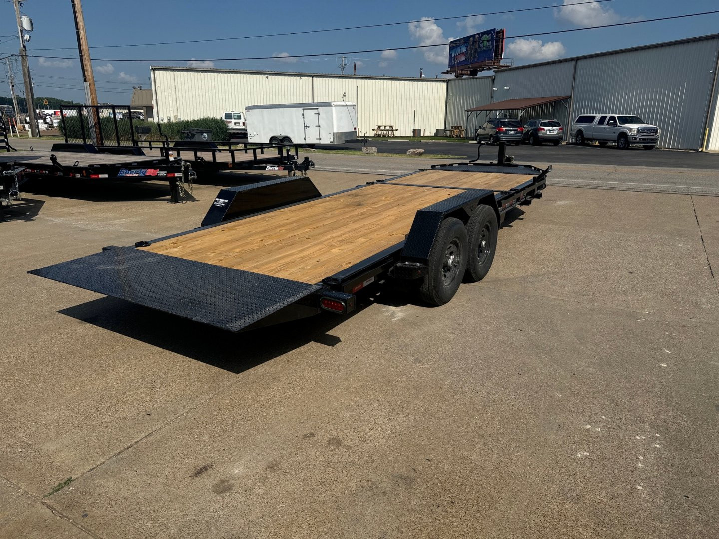New 2025 Liberty Trailers 83x22 (16+6) 14k Rated Split Deck